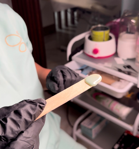 واكس أو فتلة ( تنظيف وجه مع حواجب )